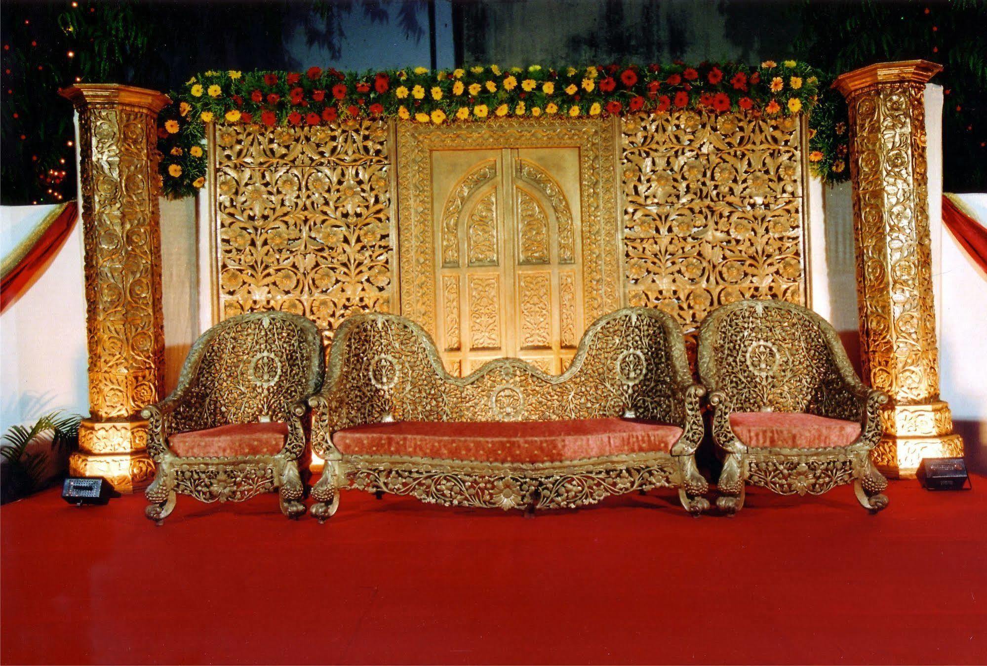 Hotel Express Towers Vadodara Exterior foto