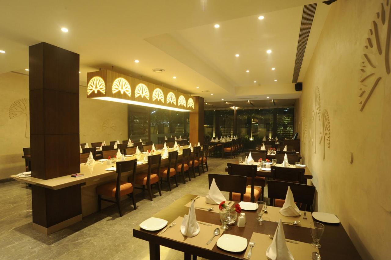 Hotel Express Towers Vadodara Exterior foto